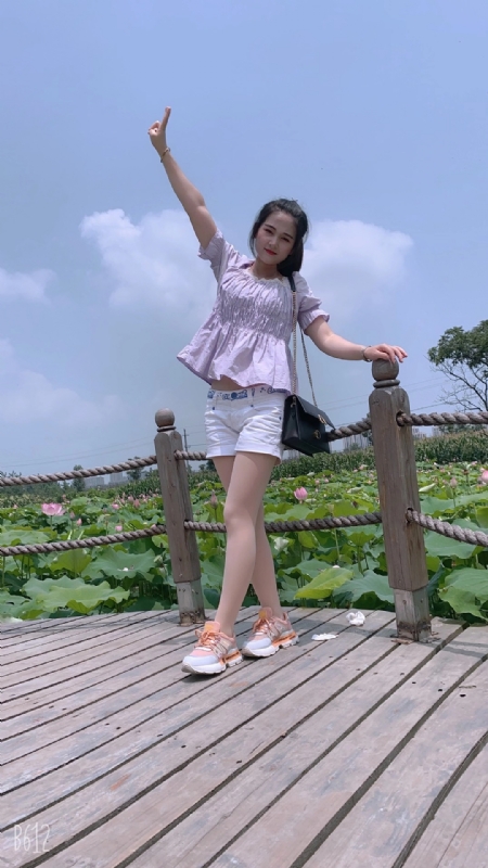 秋水伊人的第一张照片--佛山相亲服务中心