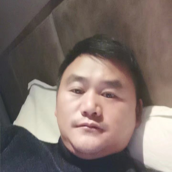 奔跑的第三张照片--佛山相亲服务中心