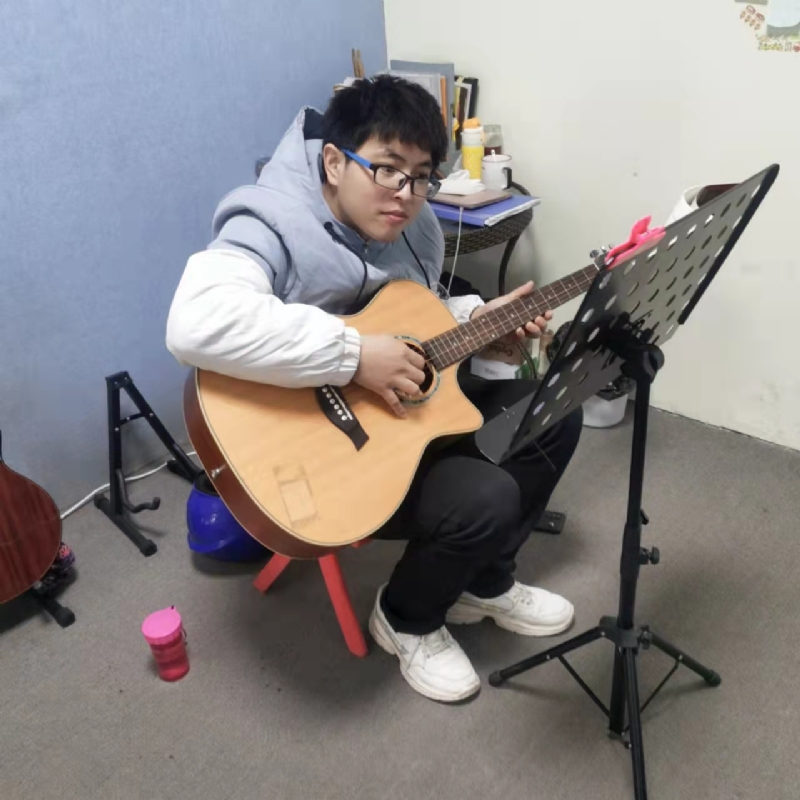 连城诀的第二张照片--佛山相亲服务中心