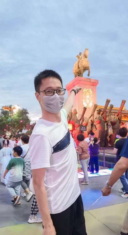 一休哥的第一张照片--佛山相亲服务中心