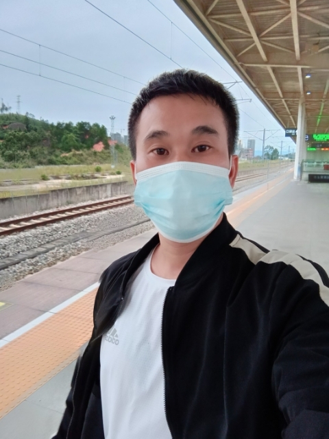 小李的第一张照片--佛山相亲服务中心