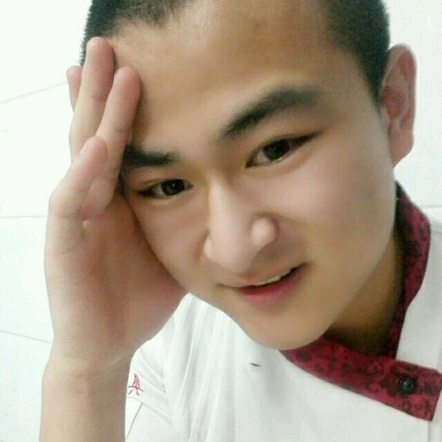 人潮拥挤的第一张照片--佛山相亲服务中心