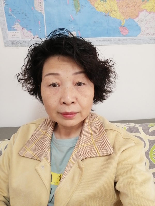 香水百合的第一张照片--佛山相亲服务中心