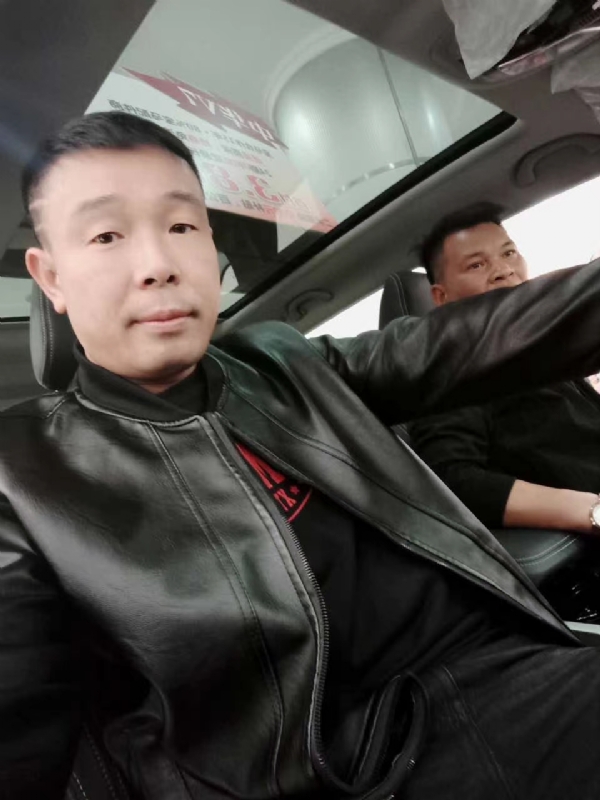 醉红尘的第一张照片--佛山相亲服务中心