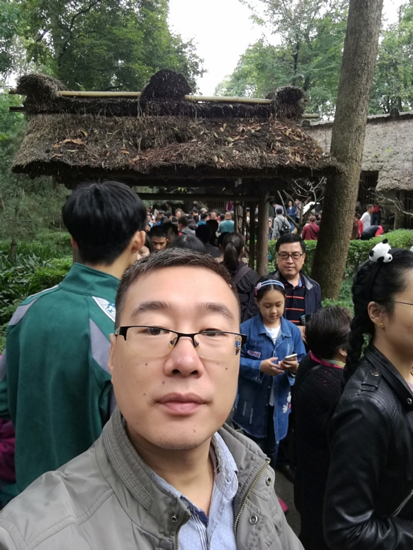 撑起一片天的第一张照片--佛山相亲服务中心