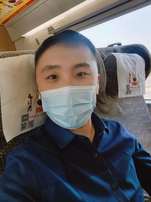 孤独的小屁猪的第二张照片--佛山相亲服务中心