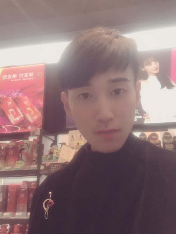 唯美的爱情故事的第一张照片--佛山相亲服务中心