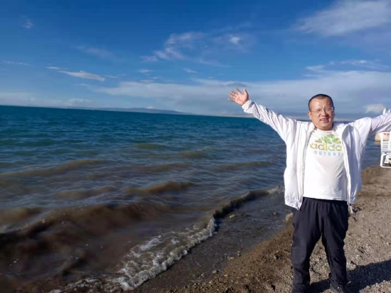 蜜蜂的第一张照片--佛山相亲服务中心