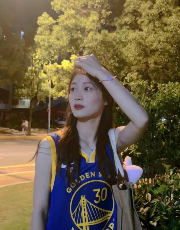 小趴菜的第三张照片--佛山相亲服务中心