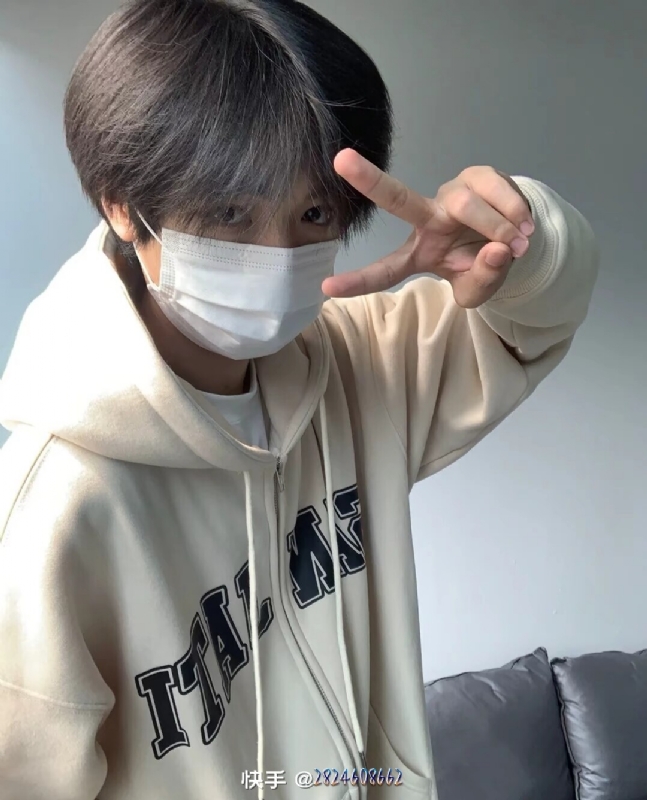 emo的风的第一张照片--佛山相亲服务中心