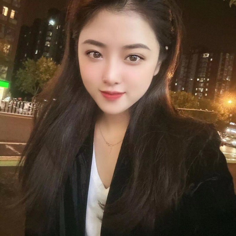 爱笑的微微的第一张照片--佛山相亲服务中心