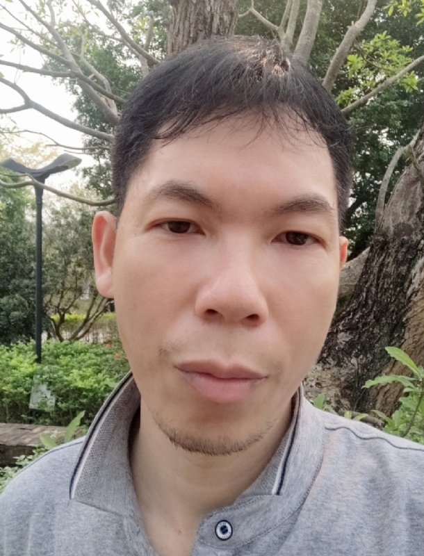 漂浮的云的第一张照片--佛山相亲服务中心