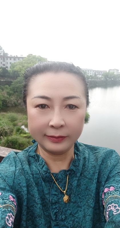 雨中情的第一张照片--佛山相亲服务中心