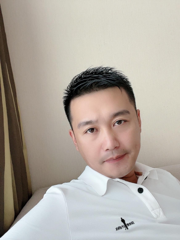 笑望人非的第一张照片--佛山相亲服务中心