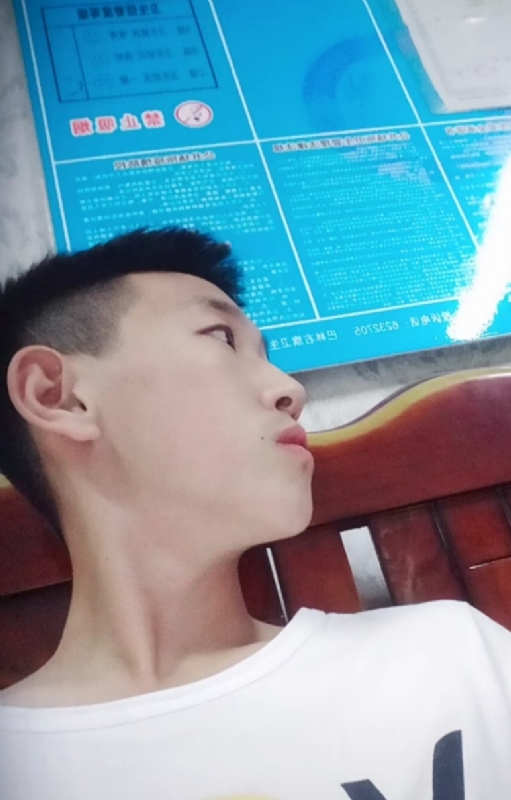 高一名的第二张照片--佛山相亲服务中心