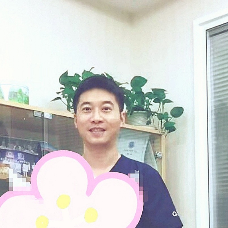 大手牵小手的第二张照片--佛山相亲服务中心