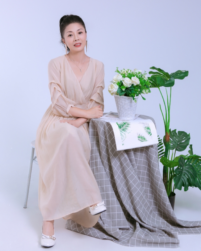 Anna的第一张照片--佛山相亲服务中心