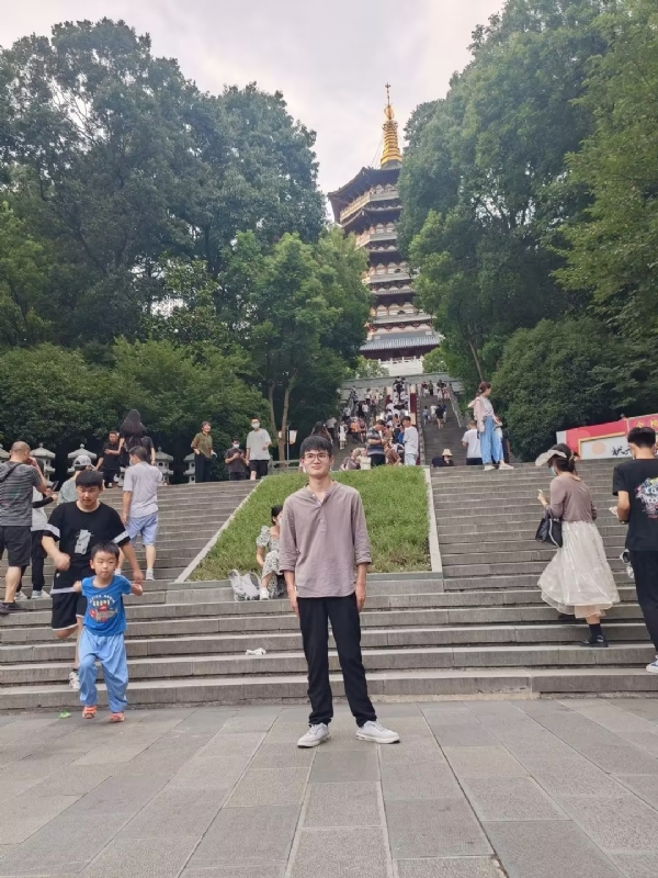 阳光男孩的第二张照片--佛山相亲服务中心