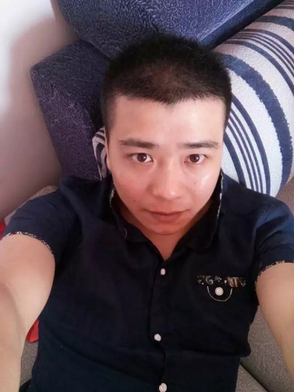 漫步的面包的第一张照片--佛山相亲服务中心