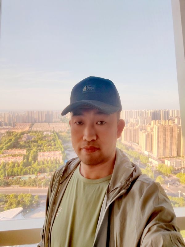 勇攀高峰的第一张照片--佛山相亲服务中心