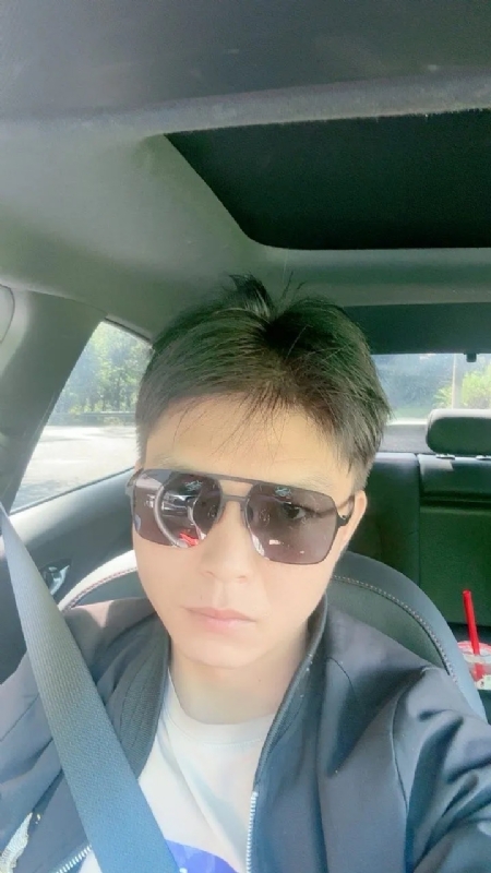 怀念的第一张照片--佛山相亲服务中心