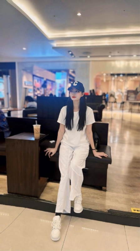 卖火柴的小女孩的第一张照片--佛山相亲服务中心