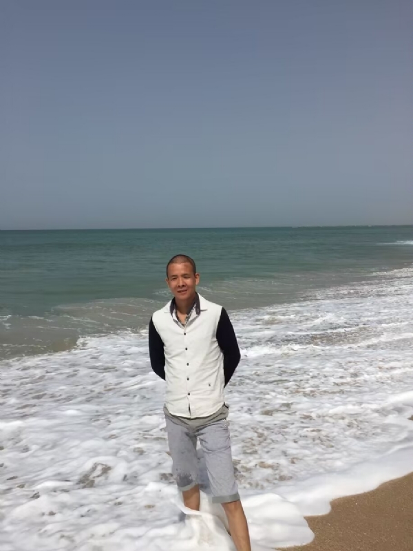 飞雪飘零的第二张照片--佛山相亲服务中心