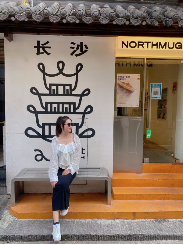 Lin的第二张照片--佛山相亲服务中心