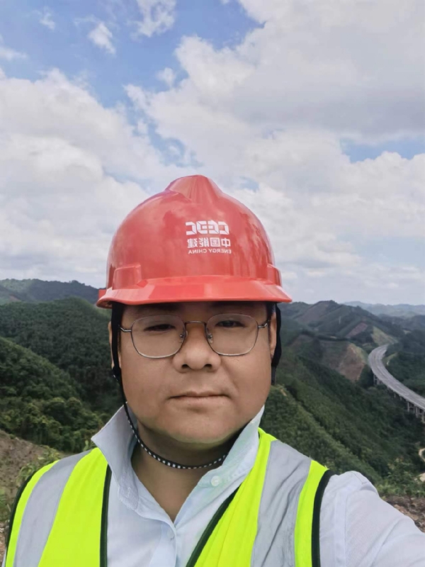 冰城小土匪的第一张照片--佛山相亲服务中心