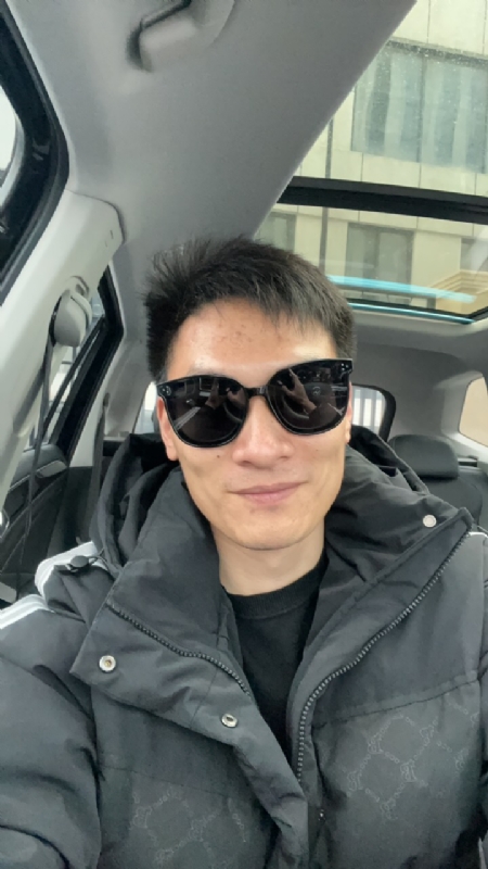 男孩的第一张照片--佛山相亲服务中心