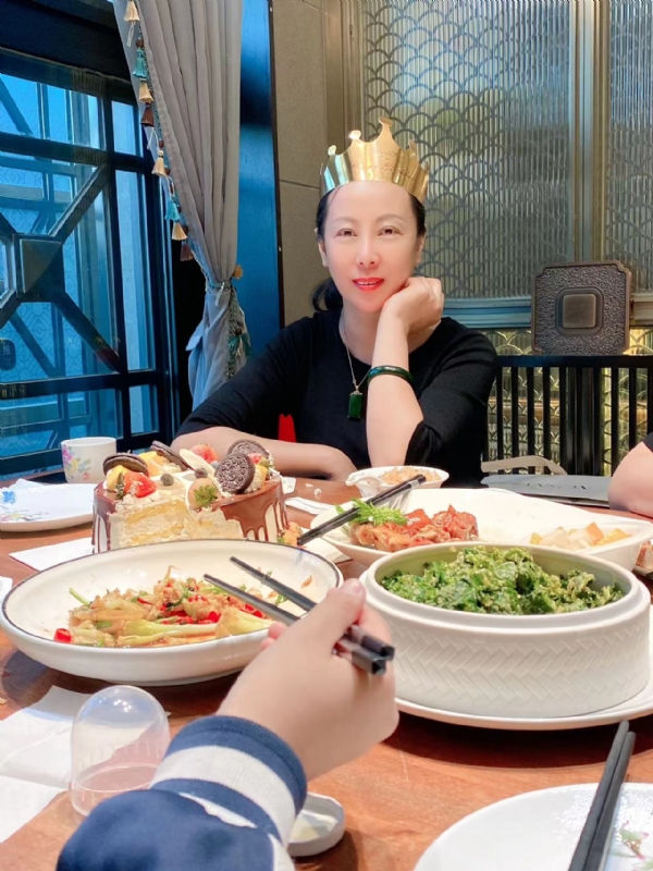 红红的第二张照片--佛山相亲服务中心