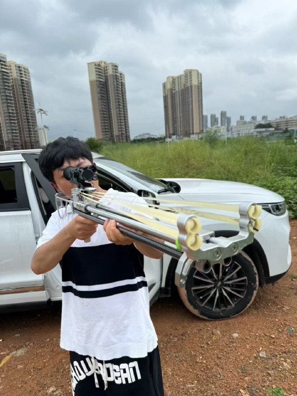 凌其飞的第二张照片--佛山相亲服务中心