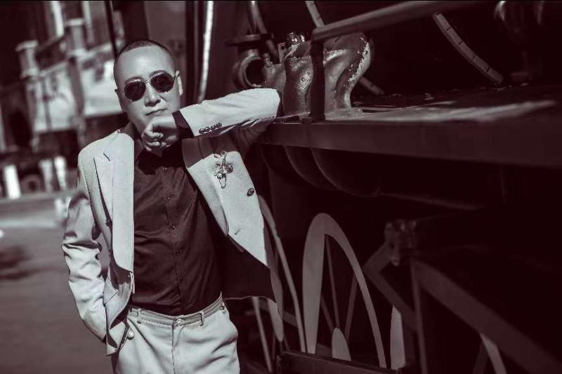 孤独燃烧的第一张照片--佛山相亲服务中心