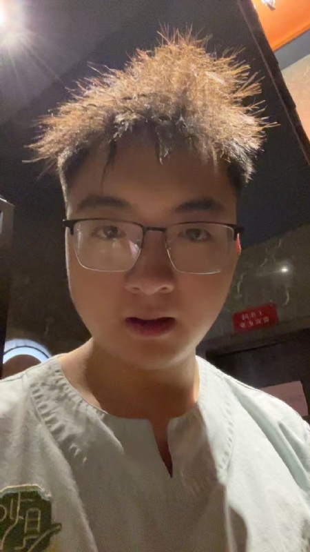 成熟稳重的男士的第一张照片--佛山相亲服务中心