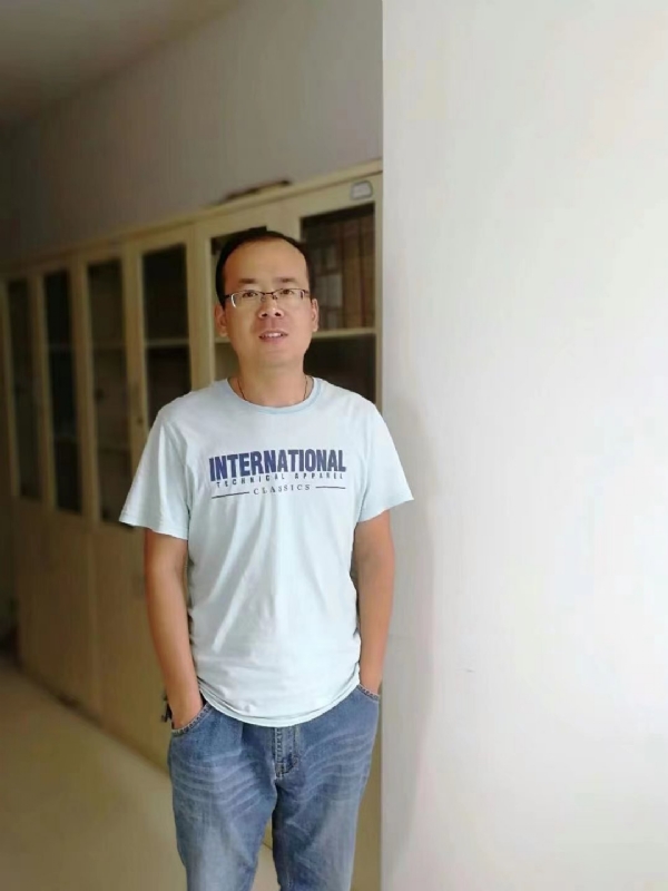 黄土麦田的第三张照片--佛山相亲服务中心