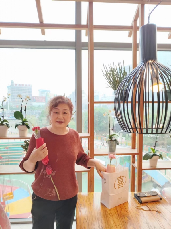 静香的第一张照片--佛山相亲服务中心