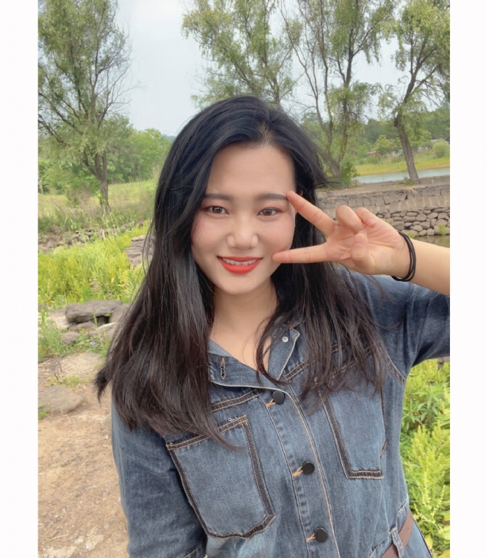 月亮的第一张照片--佛山相亲服务中心