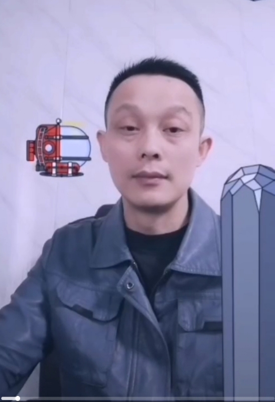 易进的第三张照片--佛山相亲服务中心