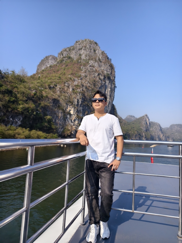 墨痕的第二张照片--佛山相亲服务中心