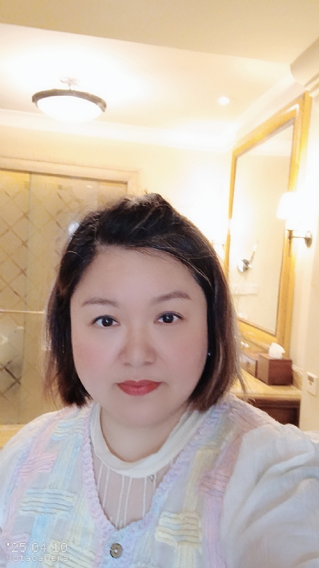 衎静玲瓏的第一张照片--佛山相亲服务中心