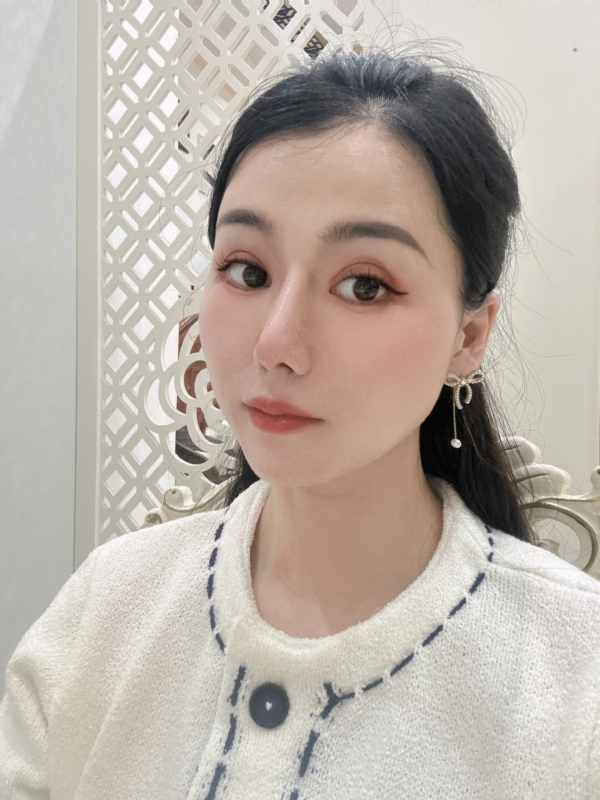 金莉的第一张照片--佛山相亲服务中心