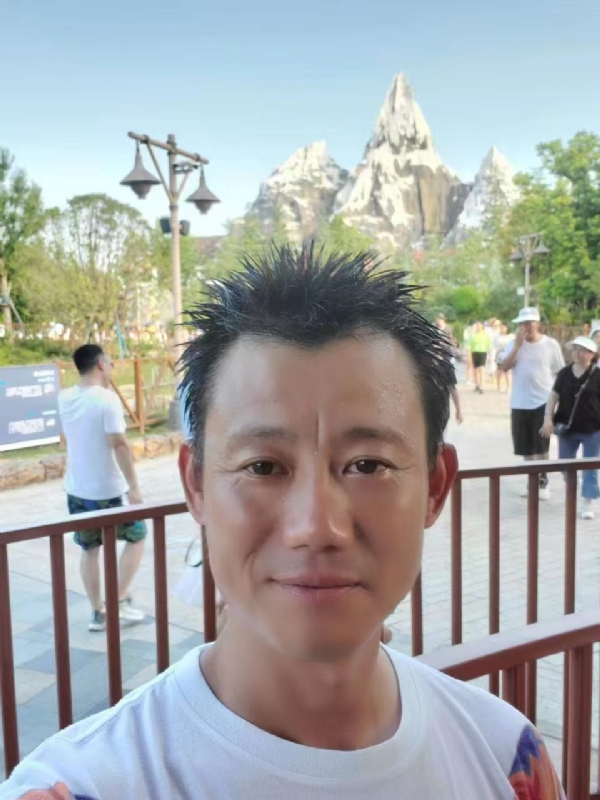 艾氏涂料博的第一张照片--佛山相亲服务中心