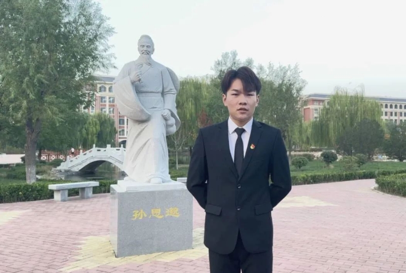 尚明月的第一张照片--佛山相亲服务中心