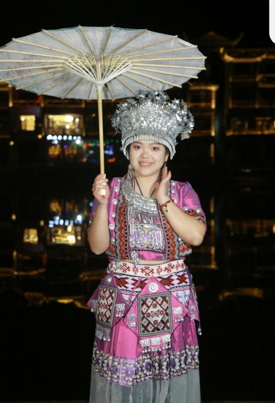 敏兮小沫的第一张照片--佛山相亲服务中心