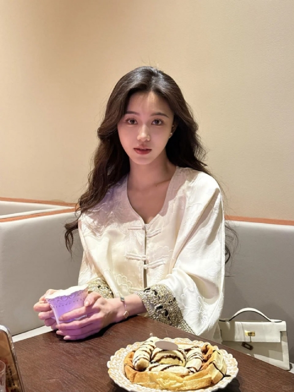 Anna的第一张照片--佛山相亲服务中心