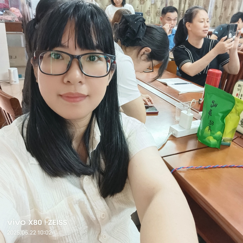 雯城慧敏的第一张照片--佛山相亲服务中心