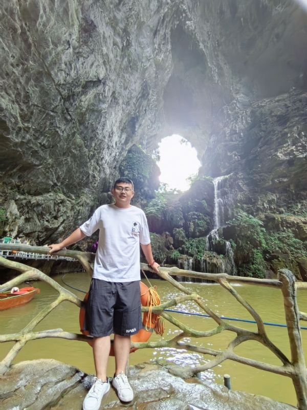 慎独的第二张照片--佛山相亲服务中心