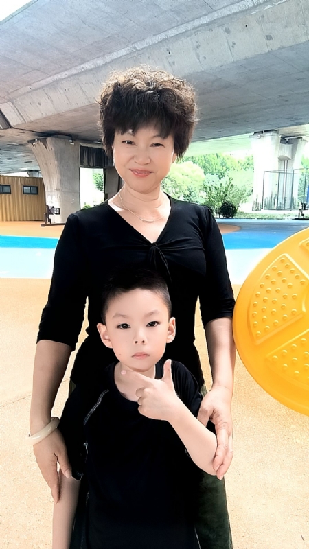 火凤凰的第二张照片--佛山相亲服务中心