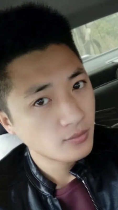 小汤米的第二张照片--佛山相亲服务中心