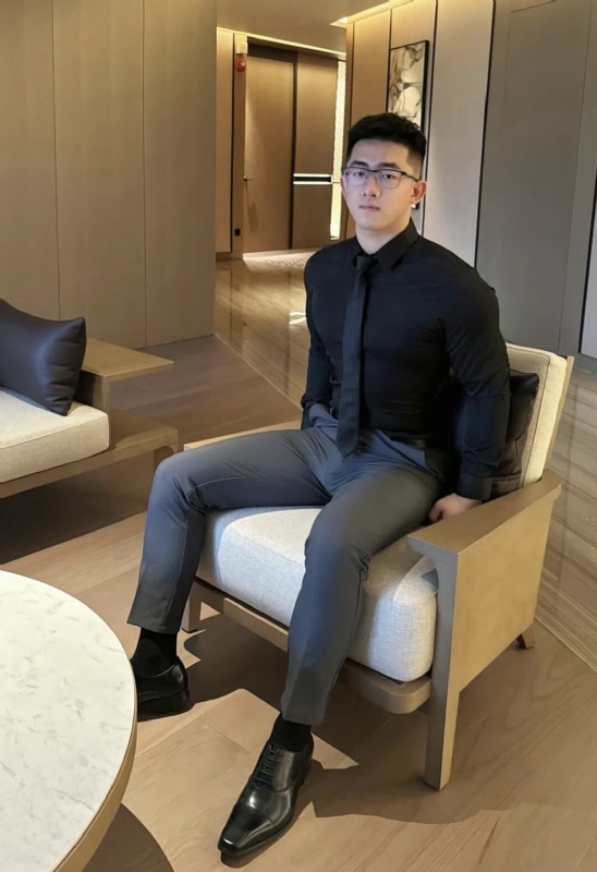 李寒外改英文可家的第一张照片--佛山相亲服务中心